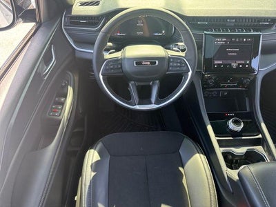 2025 Jeep Grand Cherokee Altitude 4x4