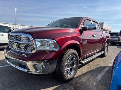 2017 RAM 1500 Laramie 4x4 Crew Cab 5'7" Box