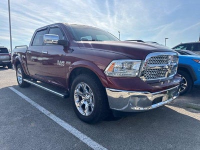 2017 RAM 1500 Laramie 4x4 Crew Cab 5'7" Box