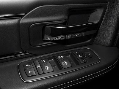 2013 RAM 1500 4WD Crew Cab 5.7 Ft Box Laramie
