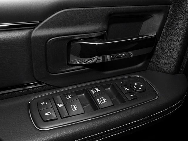 2013 RAM 1500 4WD Crew Cab 5.7 Ft Box Laramie