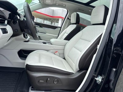 2025 GMC Acadia FWD Denali