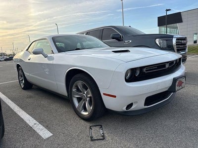 2019 Dodge Challenger SXT RWD