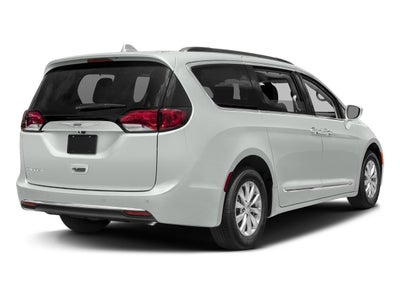 2017 Chrysler Pacifica Limited FWD