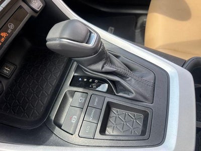 2023 Toyota RAV4 XLE Premium FWD (Natl)