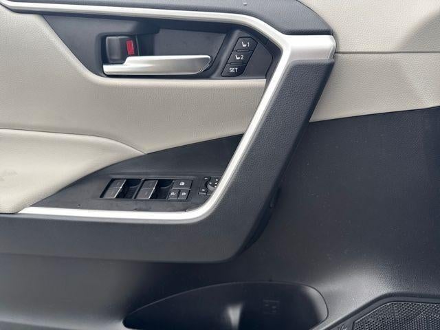 2025 Toyota RAV4 XLE Premium FWD (Natl)