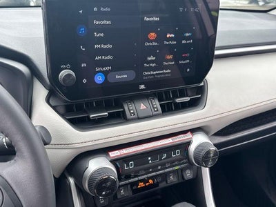 2025 Toyota RAV4 XLE Premium FWD (Natl)