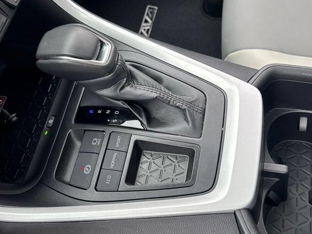 2025 Toyota RAV4 XLE Premium FWD (Natl)