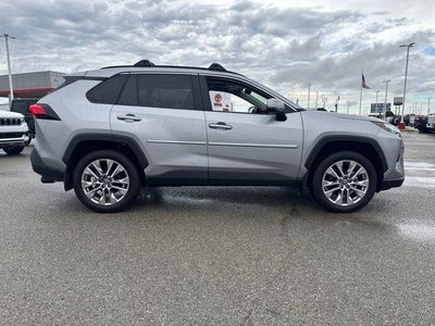 2025 Toyota RAV4 XLE Premium FWD (Natl)