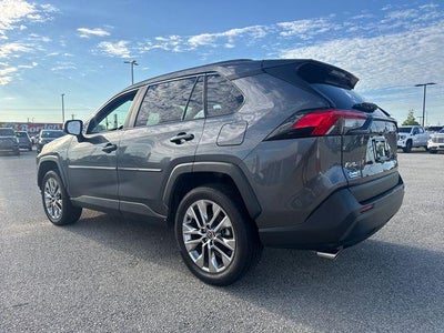 2022 Toyota RAV4 XLE Premium FWD (Natl)