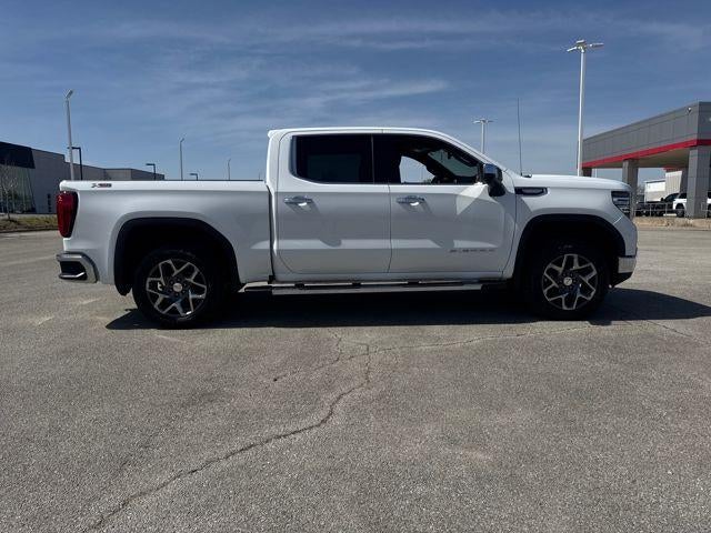 2022 GMC Sierra 1500 Crew Cab Short Box 4-Wheel Drive SLT