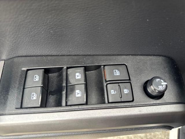 2023 Toyota Tacoma 4WD 4WD SR Double Cab 5' Bed V6 AT (GS)