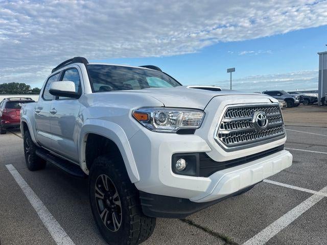 2017 Toyota Tacoma SR5 Double Cab 5' Bed V6 4x4 AT (GS)