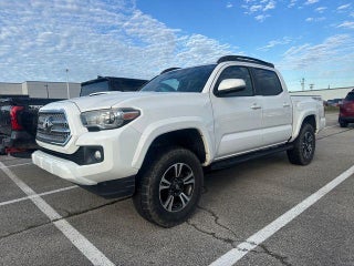 2017 Toyota Tacoma SR5 Double Cab 5' Bed V6 4x4 AT (GS)