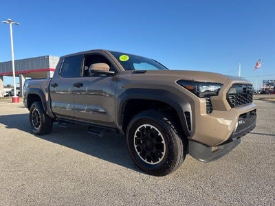 2026 Toyota Tacoma 4WD 4WD TRD Off Road Hybrid Double Cab 5' Bed AT (Natl)