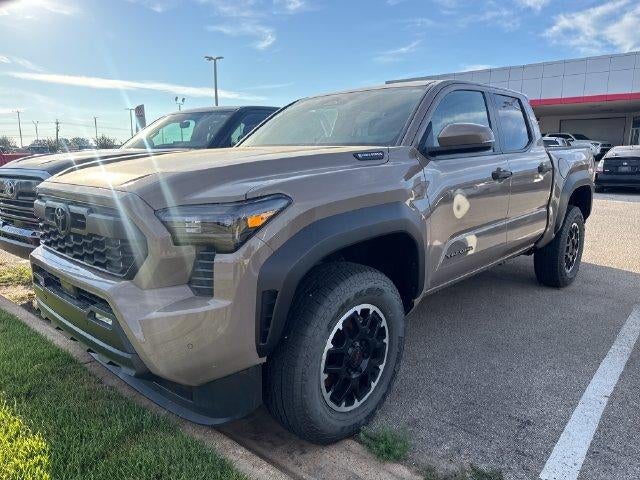 2026 Toyota Tacoma 4WD 4WD TRD Off Road Hybrid Double Cab 5' Bed AT (Natl)