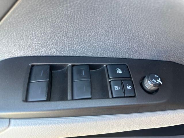 2023 Toyota Camry Hybrid LE CVT (Natl)