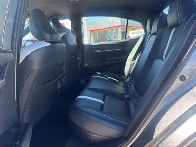 2025 Toyota Camry SE (SE)