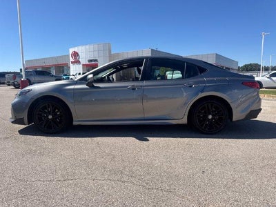 2025 Toyota Camry SE (SE)