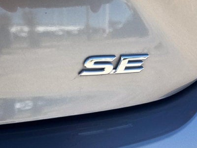 2025 Toyota Camry SE (SE)