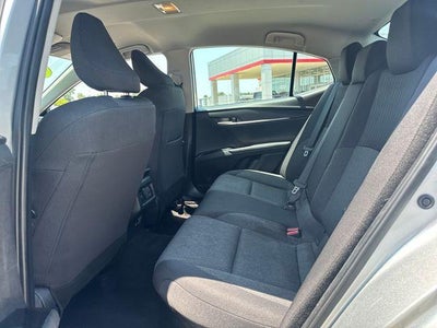 2025 Toyota Camry LE (SE)