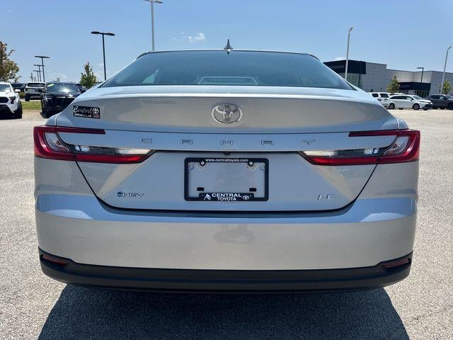 2025 Toyota Camry LE (SE)