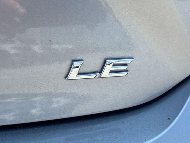 2025 Toyota Camry LE (SE)