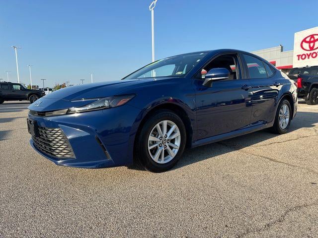 2025 Toyota Camry LE (SE)