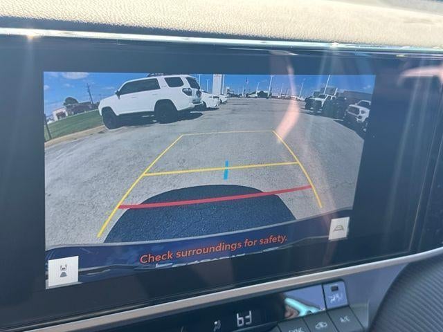 2025 Toyota Camry SE (SE)