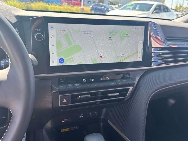 2025 Toyota Camry SE (SE)