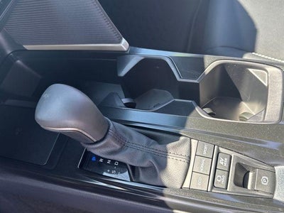 2025 Toyota Camry SE (SE)