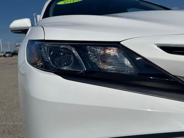 2023 Toyota Camry SE Auto (SE)