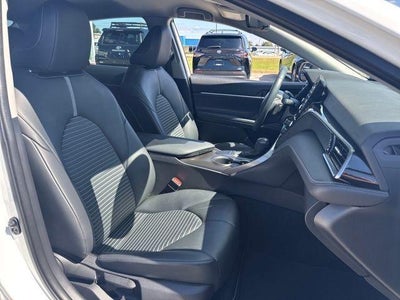 2023 Toyota Camry SE Auto (SE)