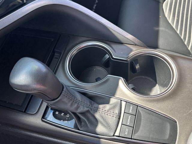 2023 Toyota Camry SE Auto (SE)