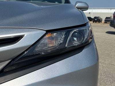 2023 Toyota Camry SE Auto (SE)