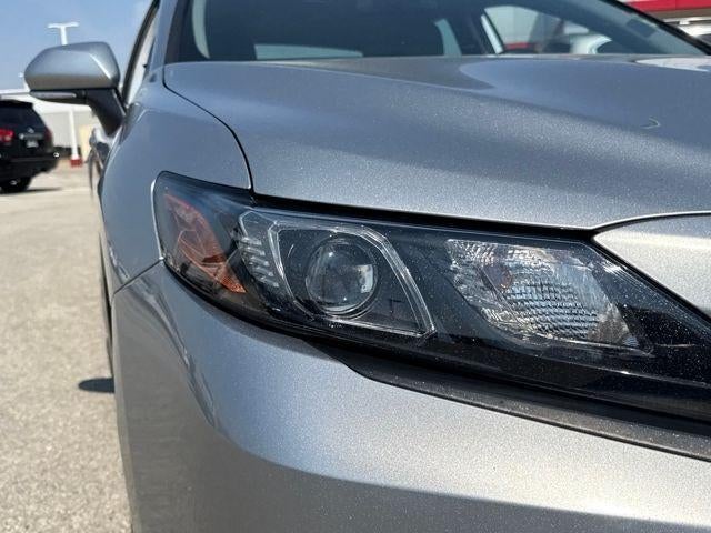 2023 Toyota Camry SE Auto (SE)