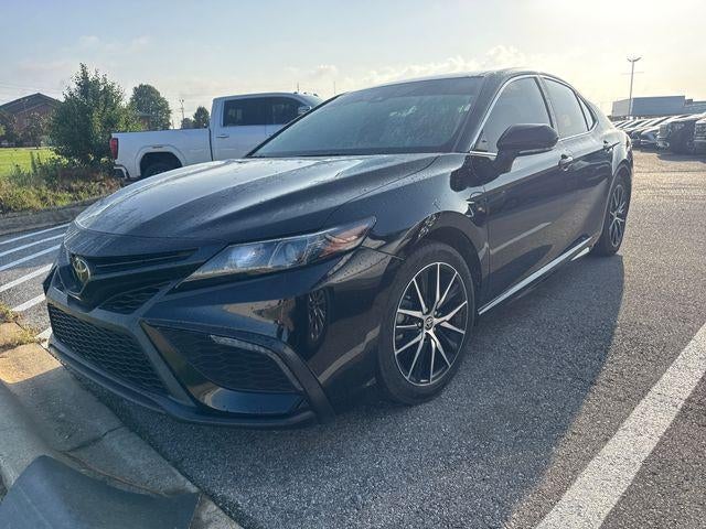 2022 Toyota Camry SE Auto (SE)