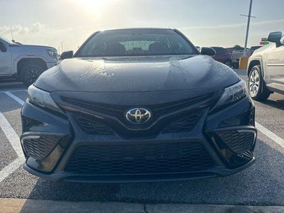 2022 Toyota Camry SE Auto (SE)