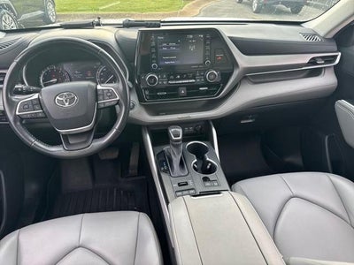 2022 Toyota Highlander XLE AWD (Natl)