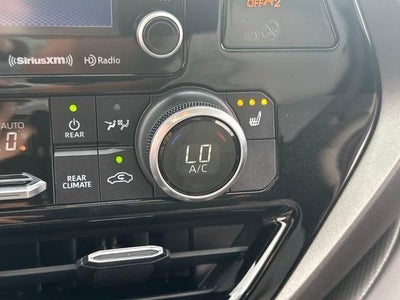 2022 Toyota Highlander XLE AWD (Natl)