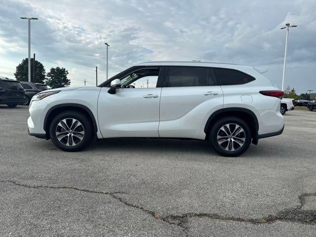 2022 Toyota Highlander XLE AWD (Natl)