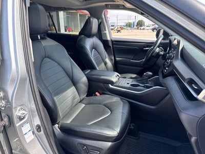 2021 Toyota Highlander XLE AWD (Natl)