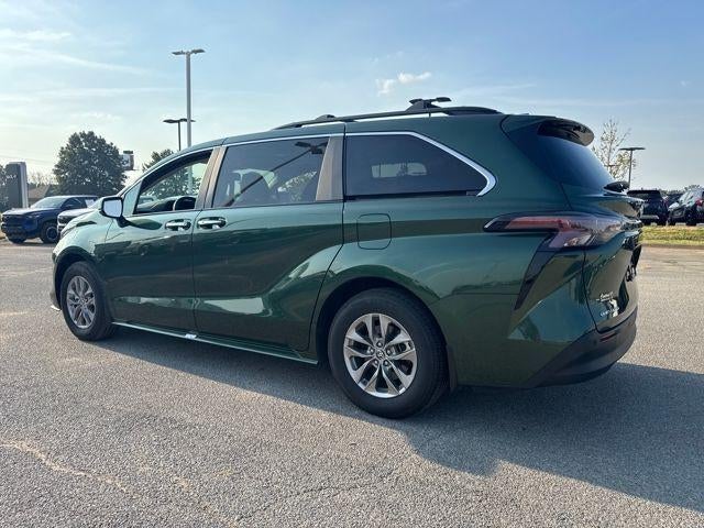 2025 Toyota Sienna XLE AWD 7-Passenger (Natl)