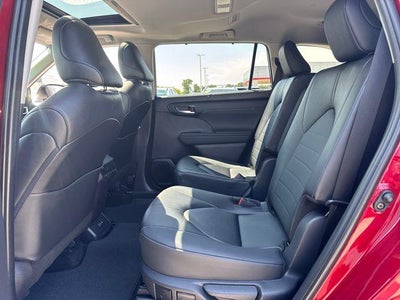 2026 Toyota Highlander XLE AWD (Natl)