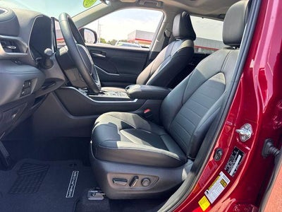 2026 Toyota Highlander XLE AWD (Natl)