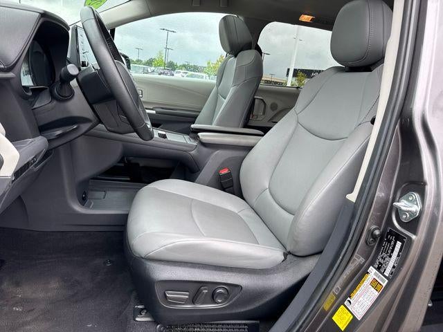 2024 Toyota Sienna XLE FWD 8-Passenger (Natl)