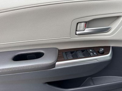 2024 Toyota Sienna XLE FWD 8-Passenger (Natl)