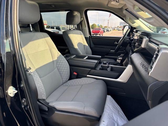 2023 Toyota Tundra 4WD 4WD SR5 CrewMax 5.5' Bed (SE)