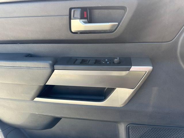 2023 Toyota Tundra 4WD 4WD SR5 CrewMax 5.5' Bed (SE)