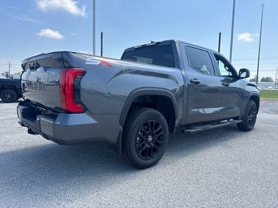 2026 Toyota Tundra 4WD 4WD SR5 CrewMax 5.5' Bed (SE)